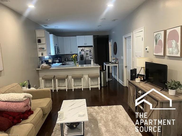 2732 N Wilton Ave #2 - Photo 7 of 19