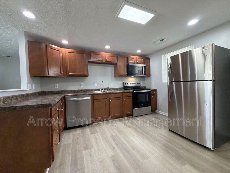 4413 M St - Photo 7 of 13