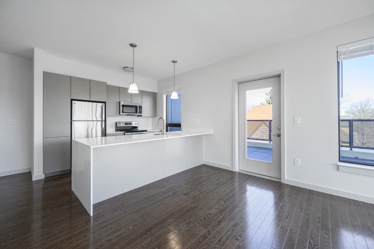 455 Harvard St #404 - Photo 2 of 24