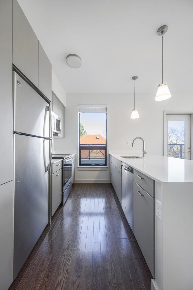 455 Harvard St #404 - Photo 3 of 24