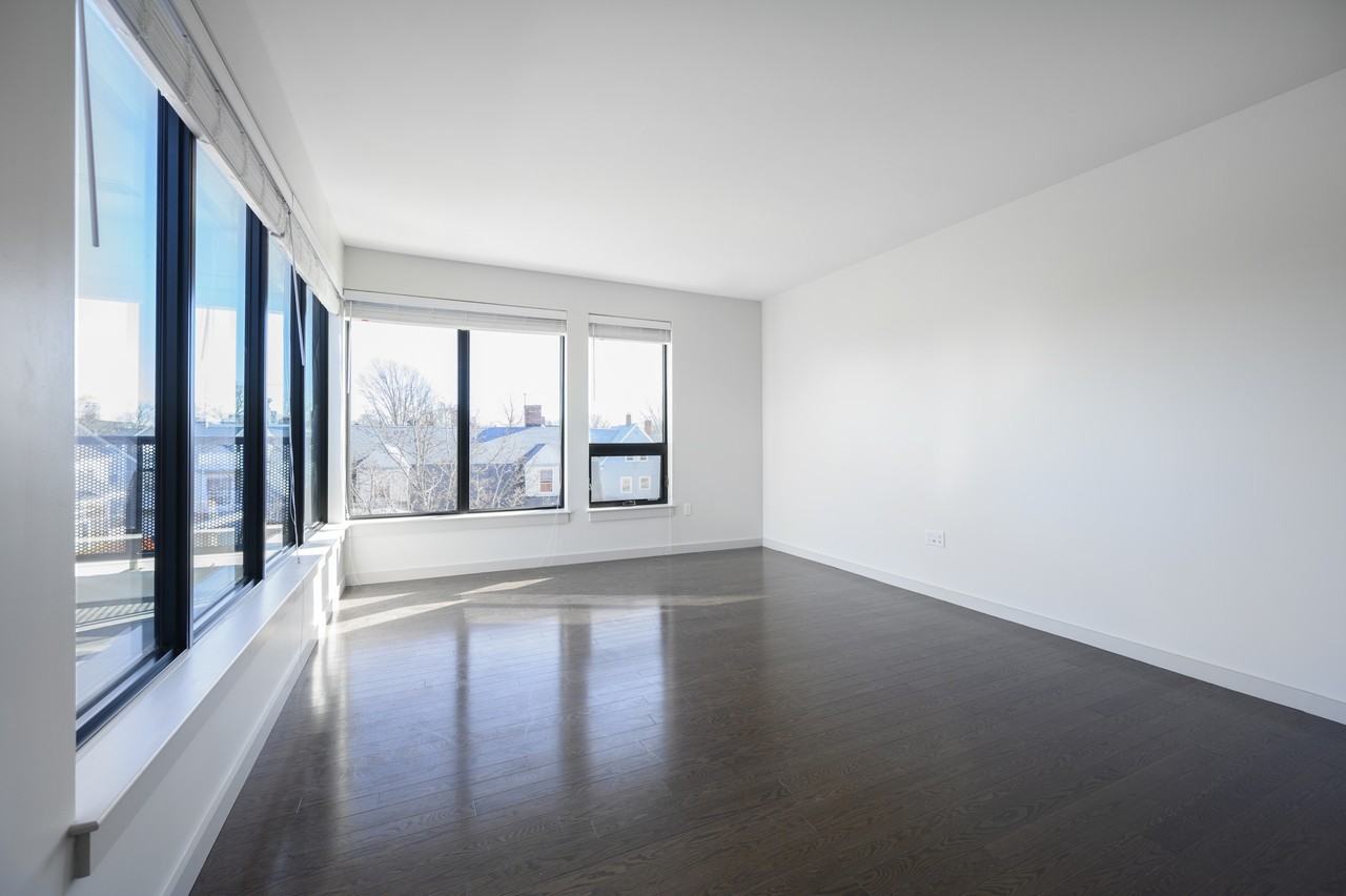455 Harvard St #404 - Photo 7 of 24