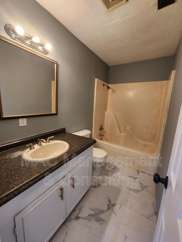 570 W 4th St #1 - Photo 6 of 9