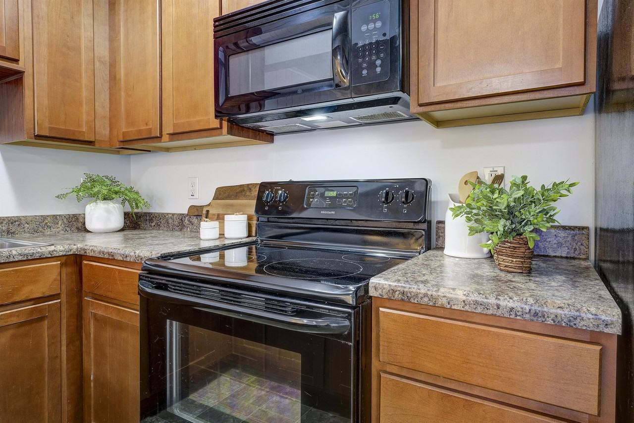 808 Carolina Drive - Photo 6 of 45