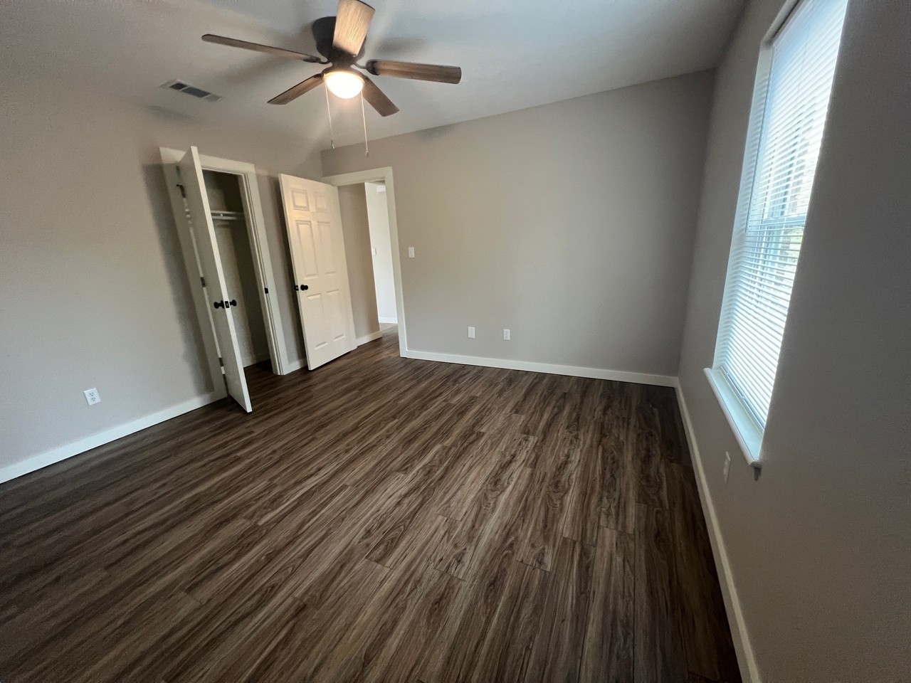 Champion Pl Apts-IMMS - Photo 7 of 14