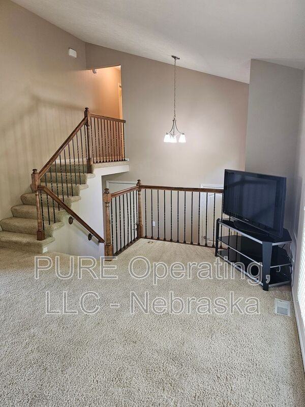 16860 Larimore Ave - Photo 6 of 32
