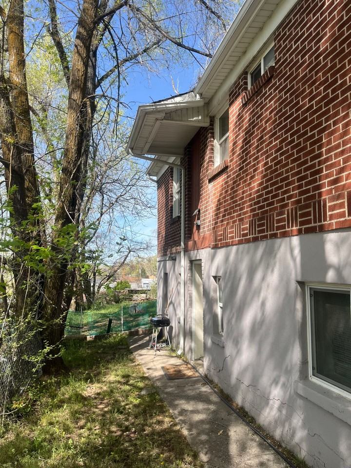 2975 Madison Ave Apartments - Photo 4 of 4