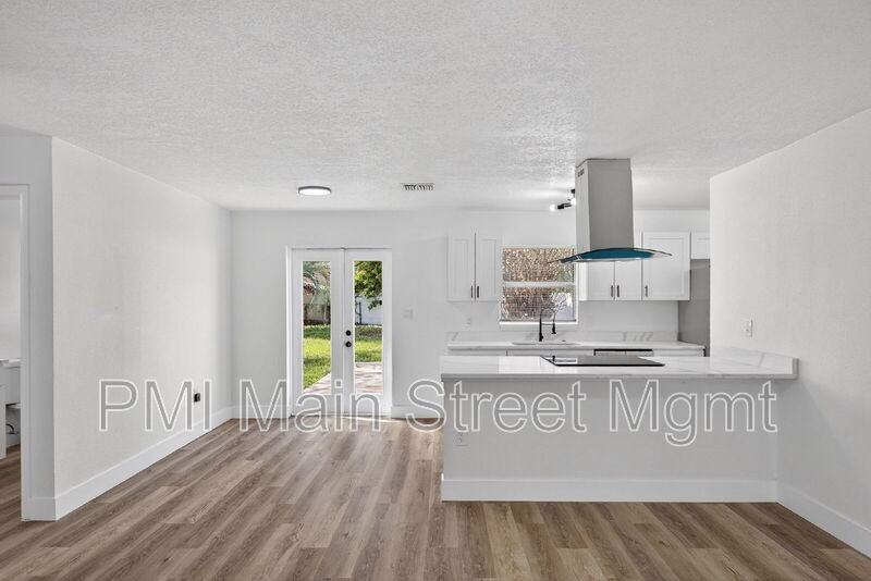 1098 Leeway Ct - Photo 7 of 25