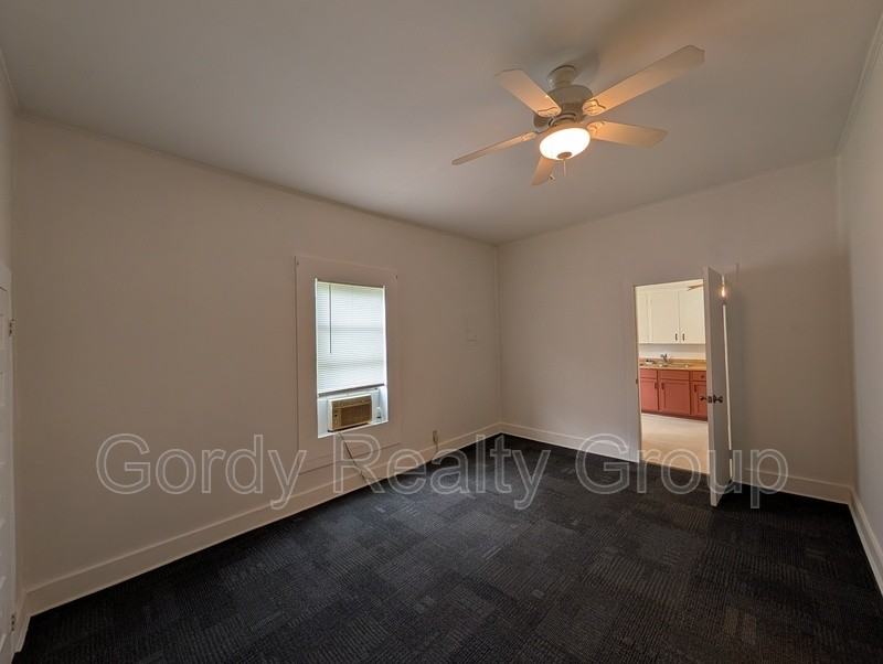 2955 Caledonia St - Photo 3 of 9