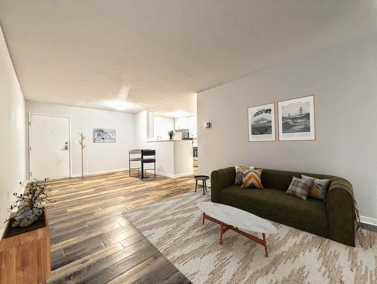 406 East 15th Street - Photo 4 of 7