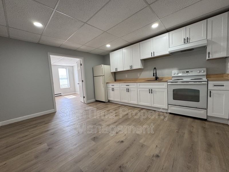 229 Jonathan St - Photo 6 of 20