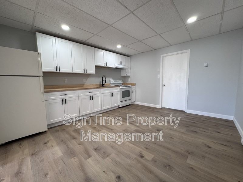 229 Jonathan St - Photo 7 of 20