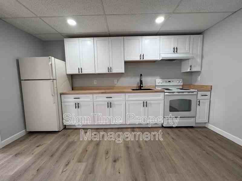 229 Jonathan St - Photo 4 of 12