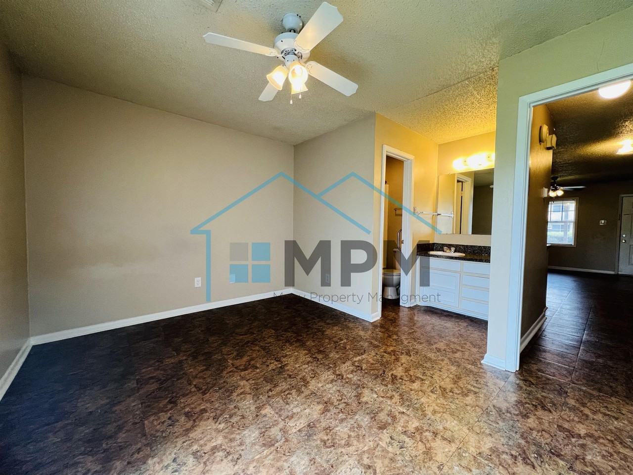 501 Gulpha Drive - Photo 4 of 6