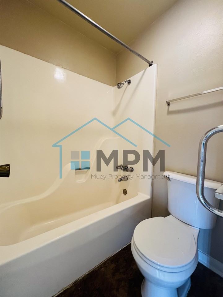 501 Gulpha Drive - Photo 6 of 6