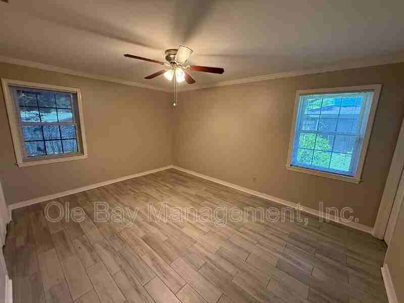 1041 Choctaw Bluff Rd - Photo 4 of 13