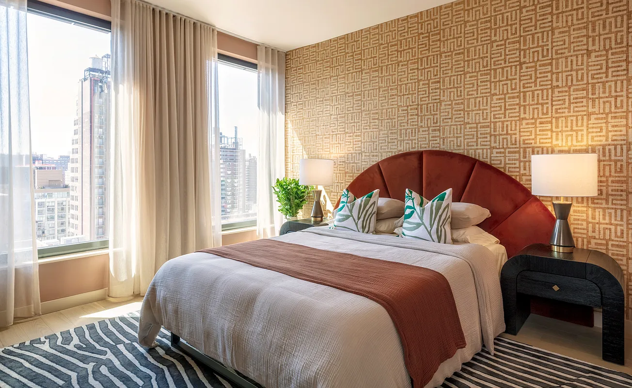 243 West 28th Street - Photo 3 of 11