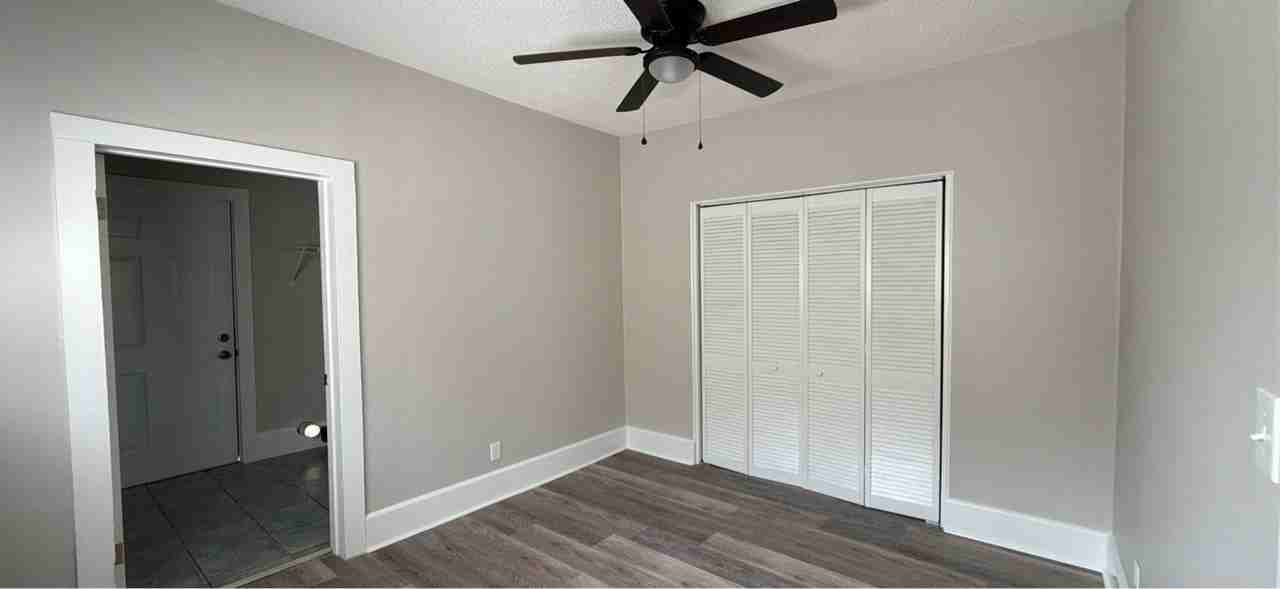 800 Wells Avenue Southeast - Photo 6 of 9