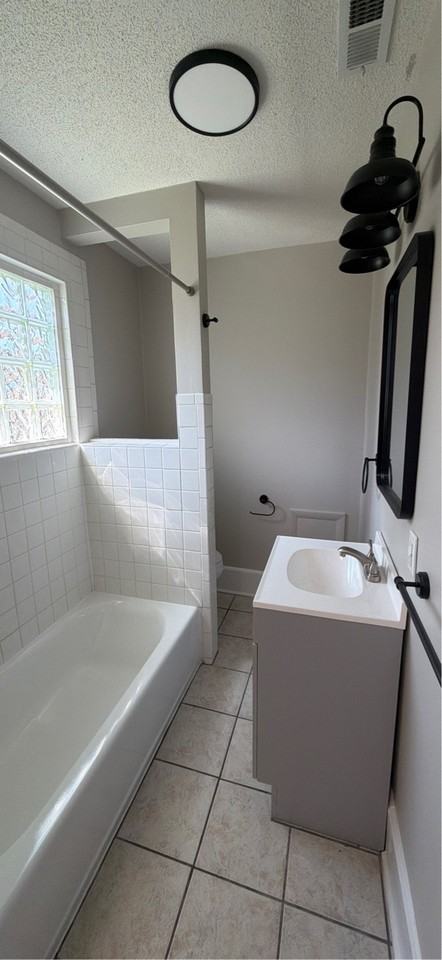 800 Wells Avenue Southeast - Photo 7 of 8