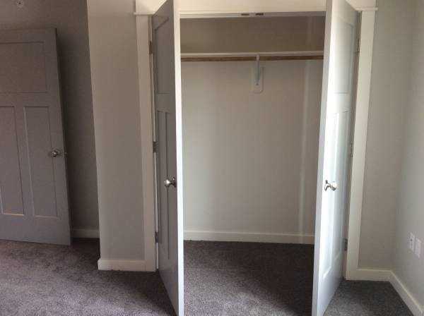 368 Enterprise Blvd - Photo 5 of 36