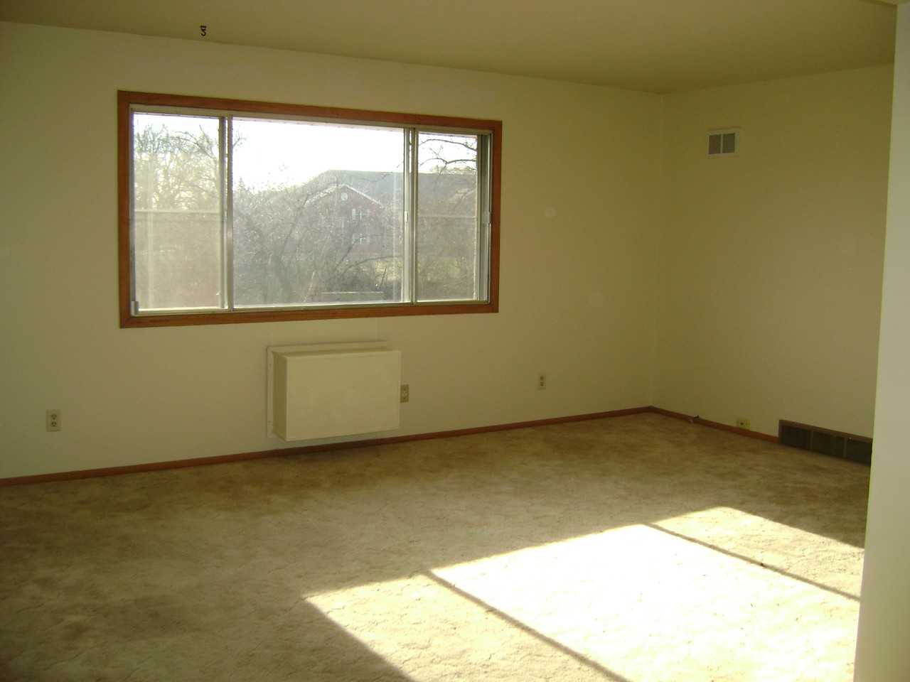 201 W. Park Ave. - Photo 4 of 10