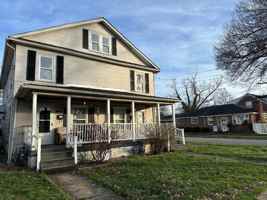 featured image of 202 1/2 19th St