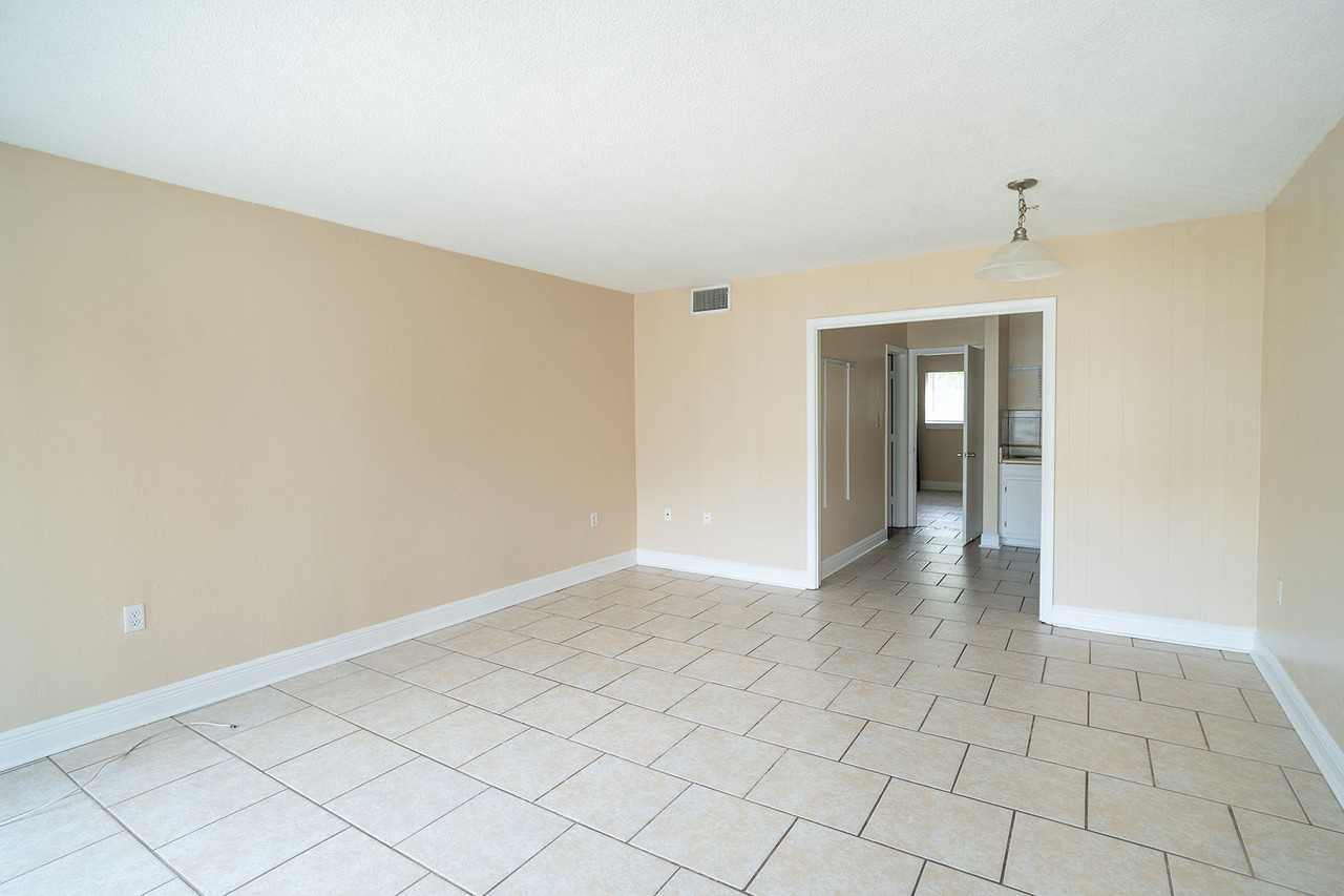 Capitol Village - Photo 4 of 10