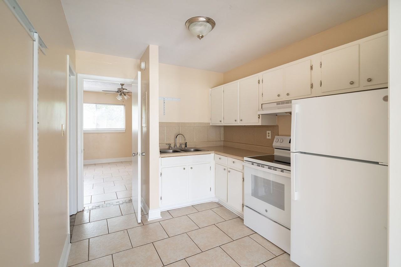 Capitol Village - Photo 6 of 10