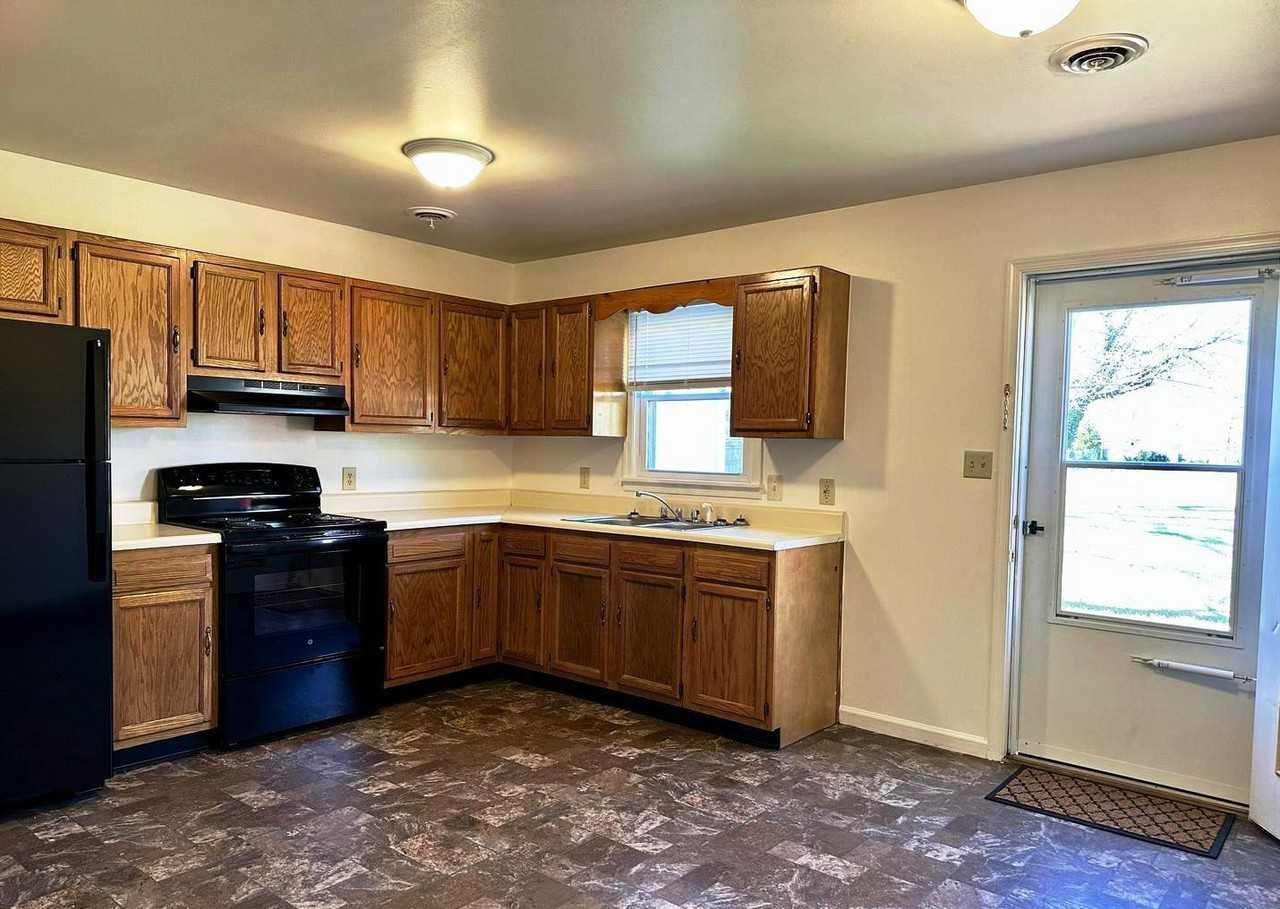 Harwood Road - Photo 5 of 11