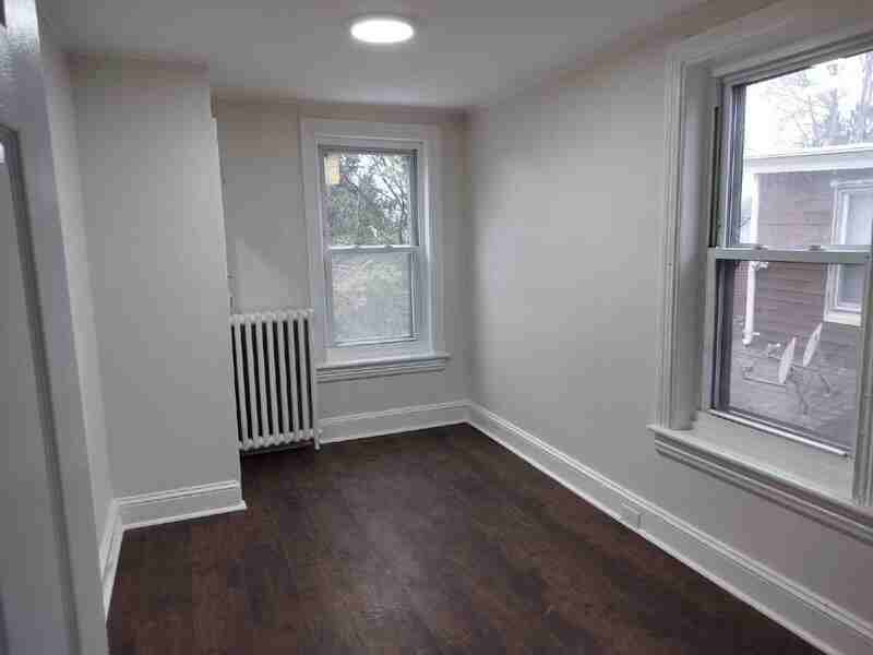 547 Centre St - Photo 7 of 20