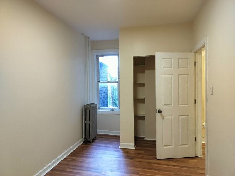 148 Hamilton Ave - Photo 5 of 15