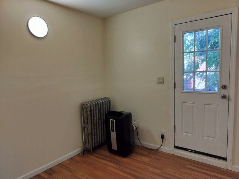 148 Hamilton Ave - Photo 7 of 15