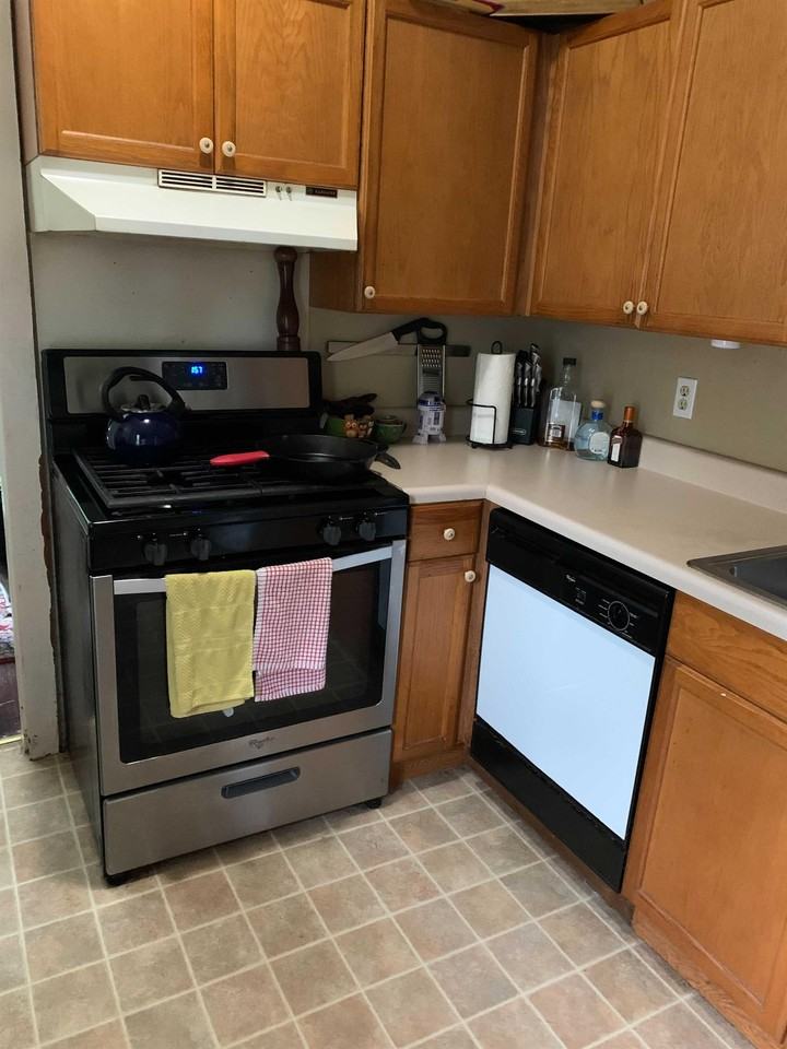 709 B East 45th Street - Photo 2 of 15