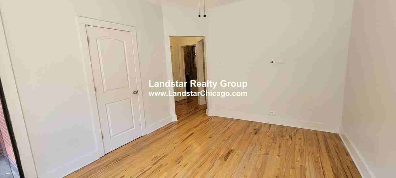 4617 N Dover St #3W - Photo 4 of 8