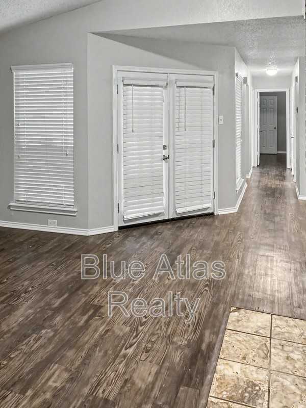 3421 Meadowmoor St - Photo 2 of 17