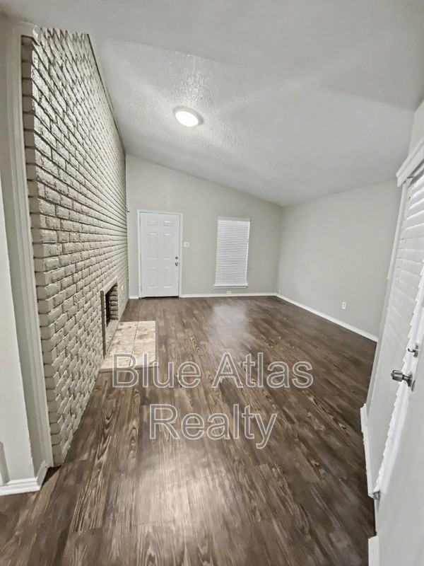 3421 Meadowmoor St - Photo 3 of 17