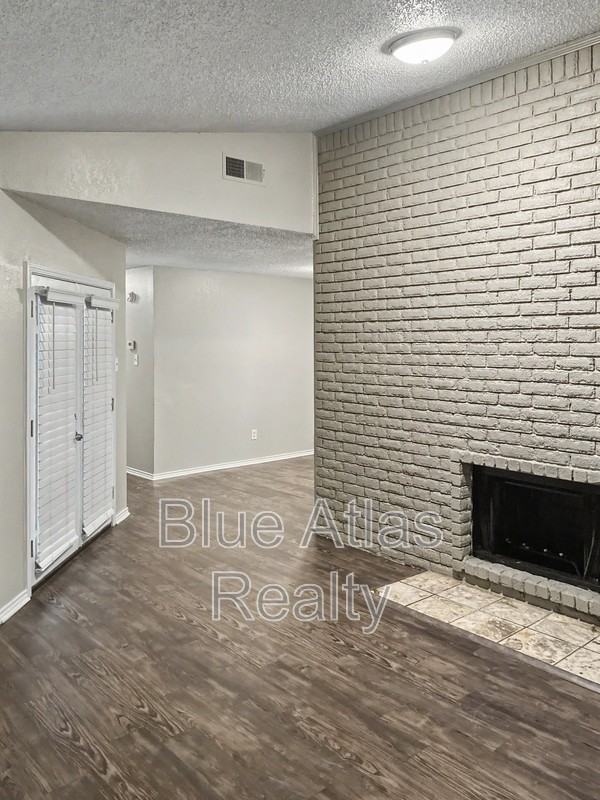 3421 Meadowmoor St - Photo 5 of 17