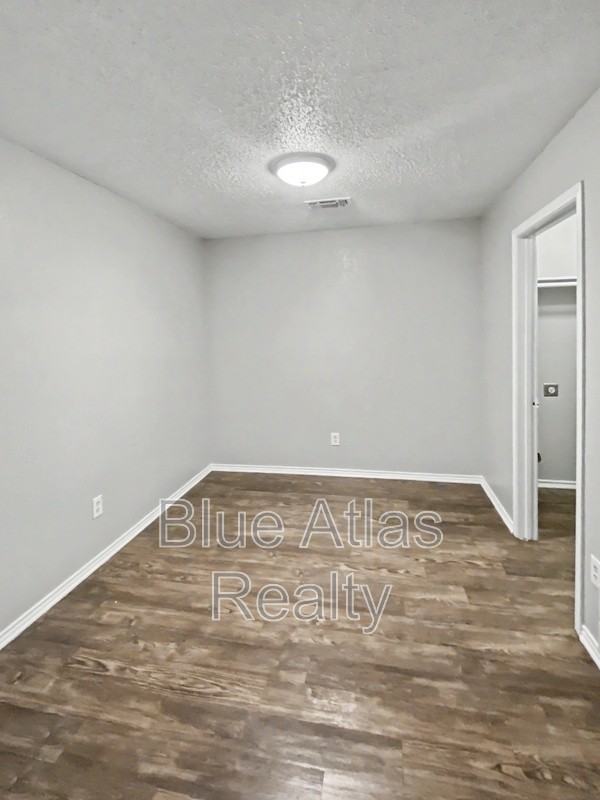 3421 Meadowmoor St - Photo 7 of 17