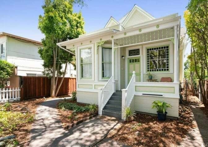 Stuart Street #L2 - Photo 2 of 10