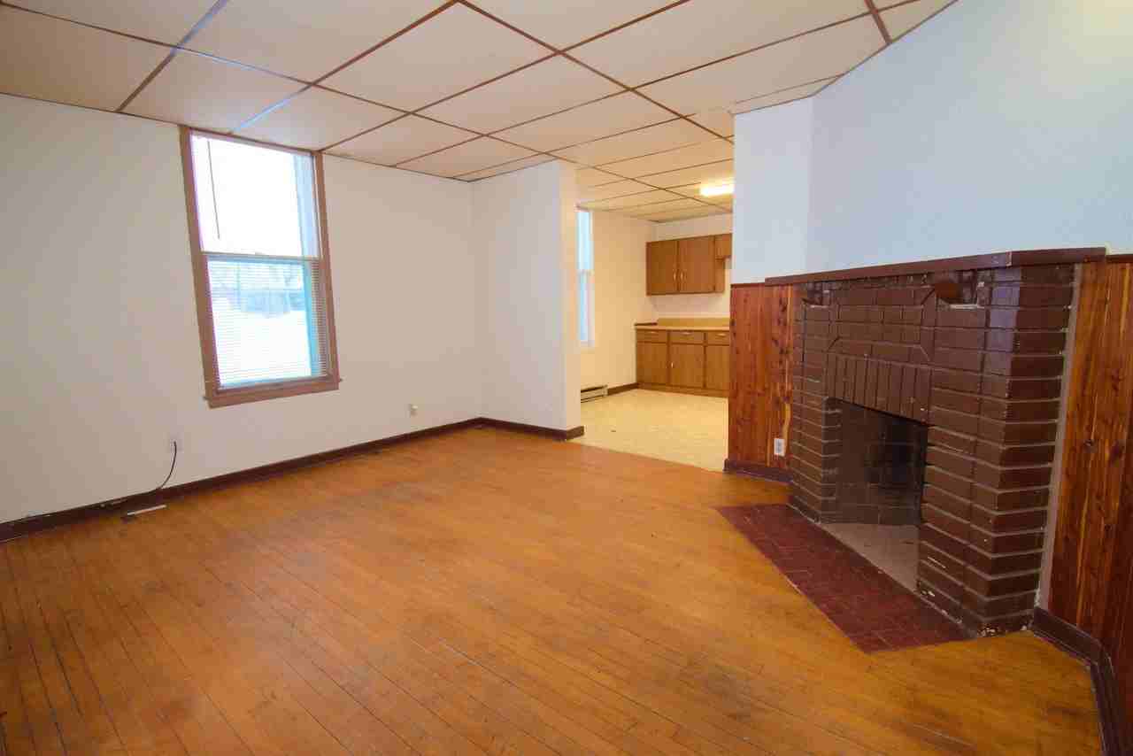 222-4 - Photo 2 of 8