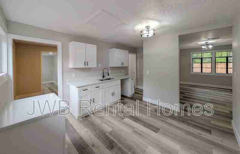 4569 Wheeler Ave - Photo 2 of 18