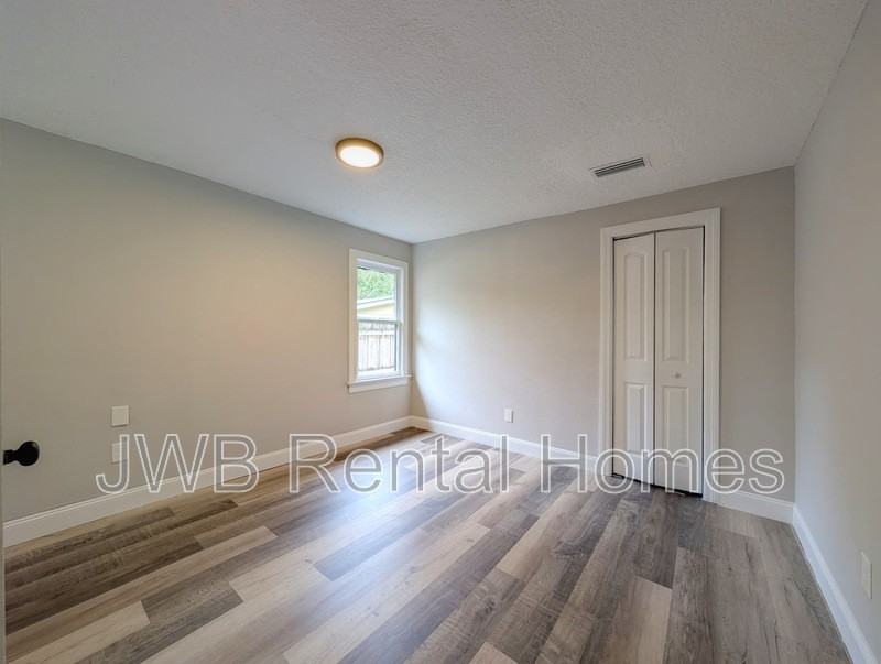 4569 Wheeler Ave - Photo 4 of 18