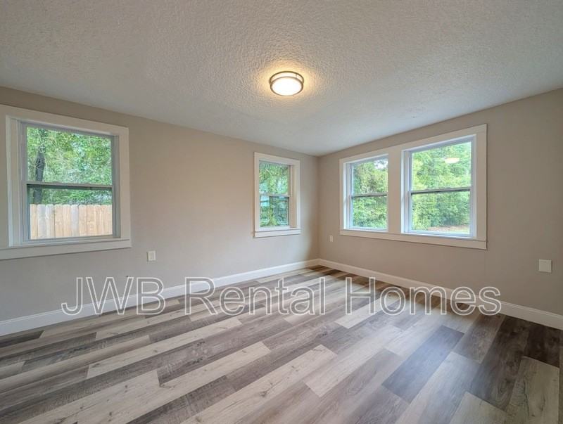 4569 Wheeler Ave - Photo 6 of 18