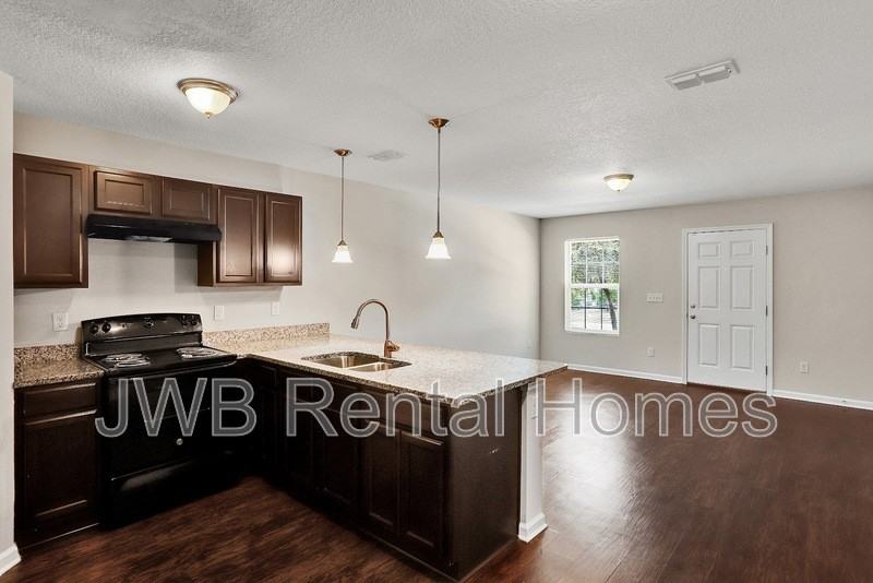 8421 Mcgirts Village Ln - Photo 4 of 21