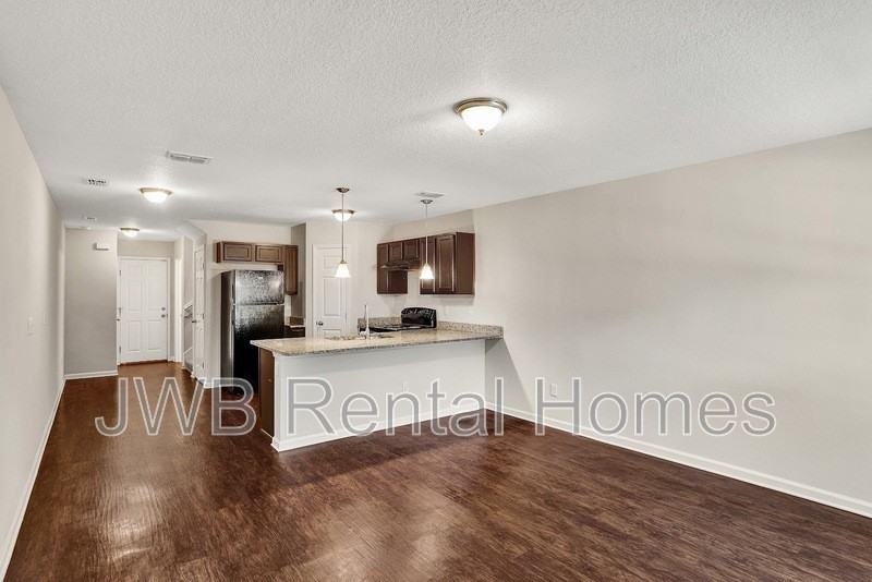 8421 Mcgirts Village Ln - Photo 7 of 21