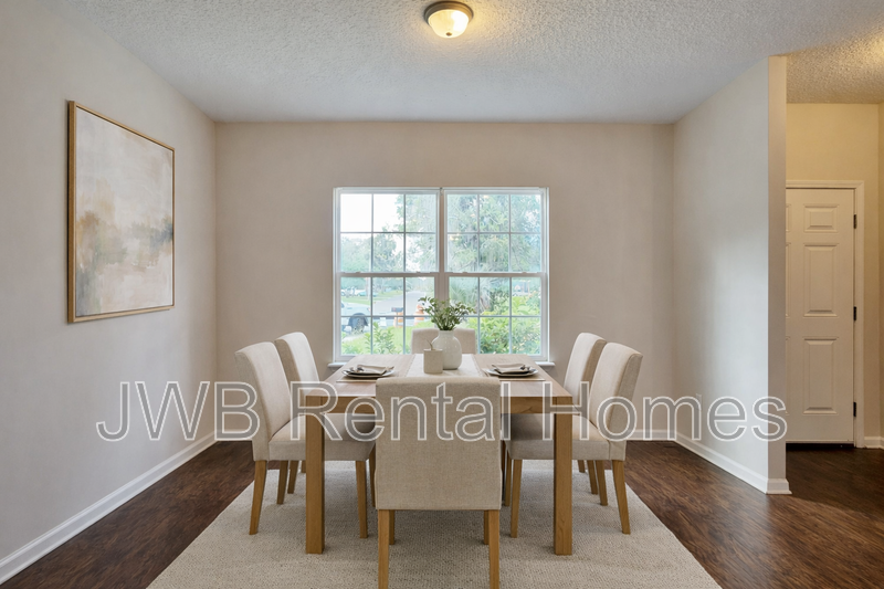 525 Renne Dr N - Photo 5 of 14