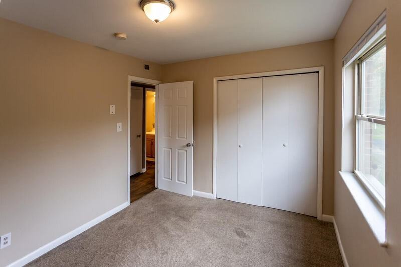 2636 Wimpole Ave - Photo 5 of 9