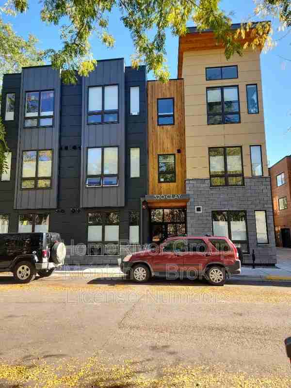320 Clay St #206