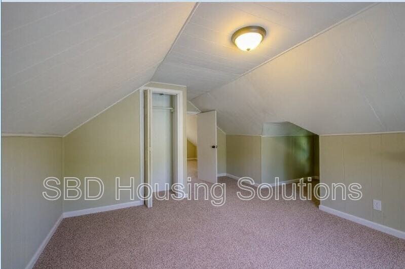 1335 N Osage St - Photo 5 of 11