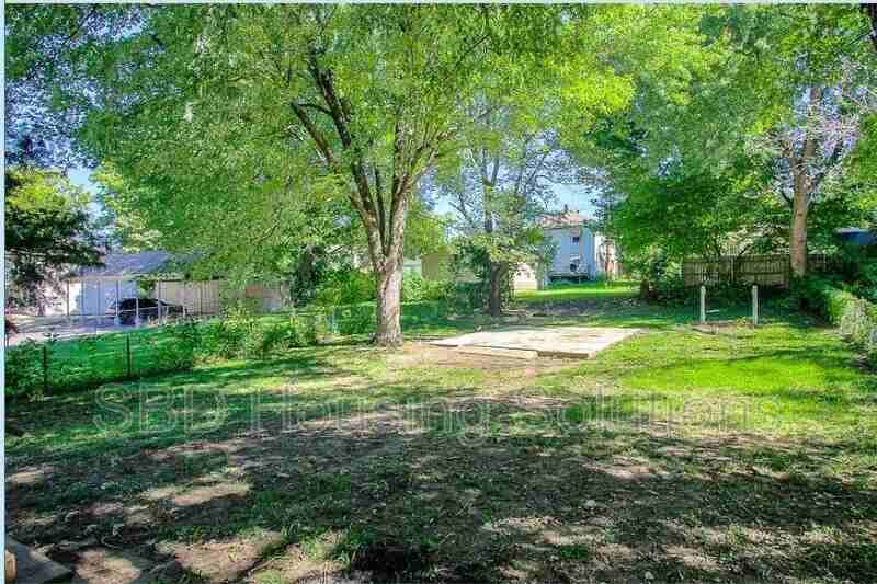 1335 N Osage St - Photo 7 of 11