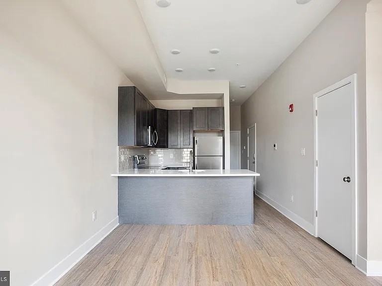 2407 Wharton Street (Lease Only) - Photo 7 of 11